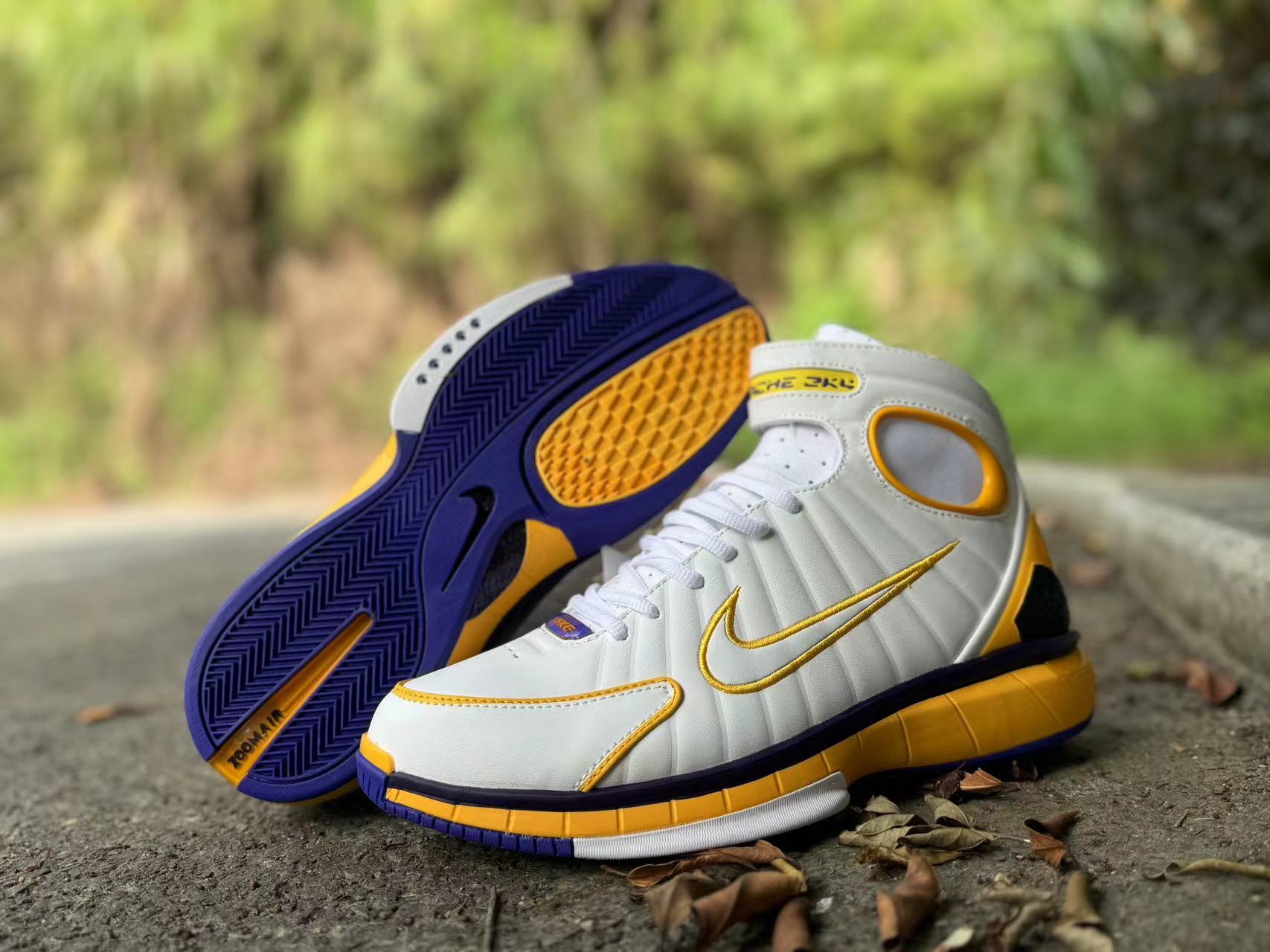 Nike Air Zoom Huarache 2K4 kobe Lakers away